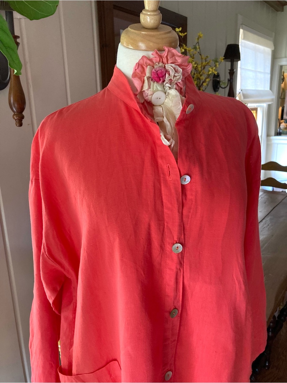 Mosaic Lightweight Coral Button-Front Tunic Top M/LG